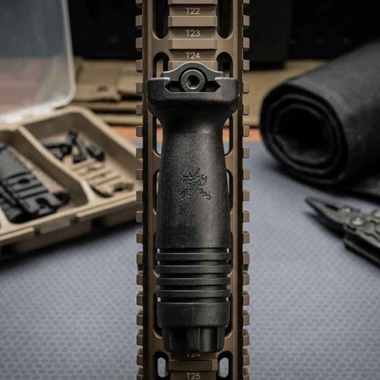 AR Tactical Knight’s Armament Forward Grip Vertical Grips AR Tactical Knight’s Armament Forward Grip Vertical Grips